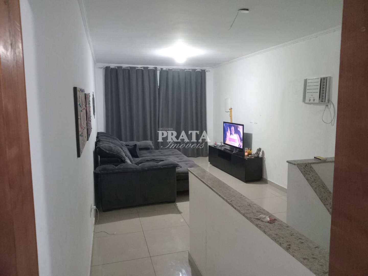 Casa à venda com 2 quartos, 75m² - Foto 1