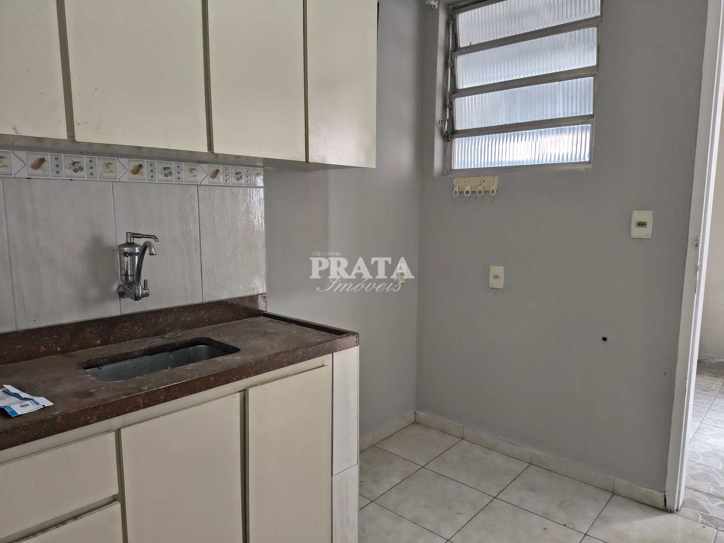 Casa para alugar com 2 quartos, 75m² - Foto 11