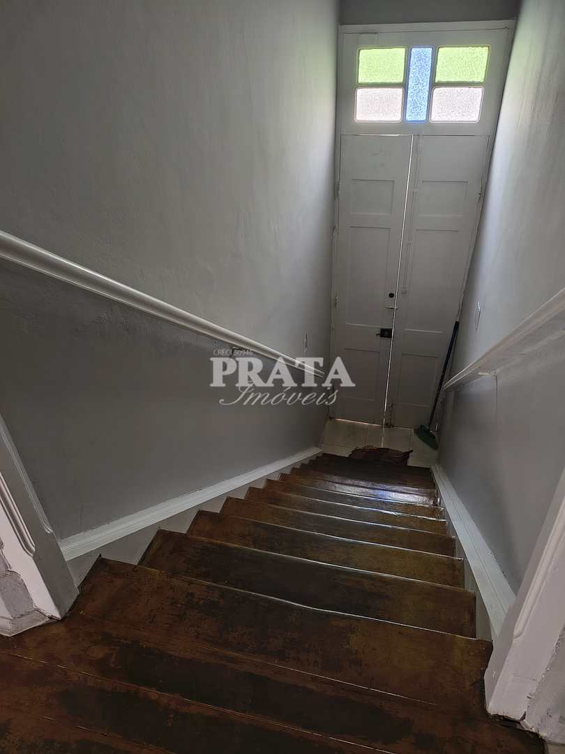 Casa para alugar com 2 quartos, 75m² - Foto 2