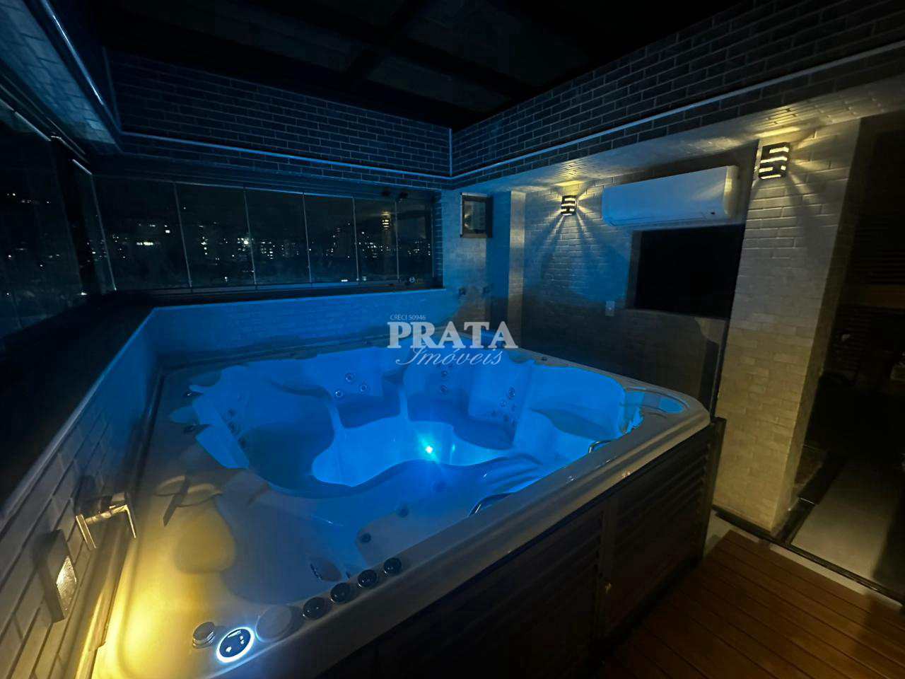 Casa à venda com 3 quartos, 250m² - Foto 2