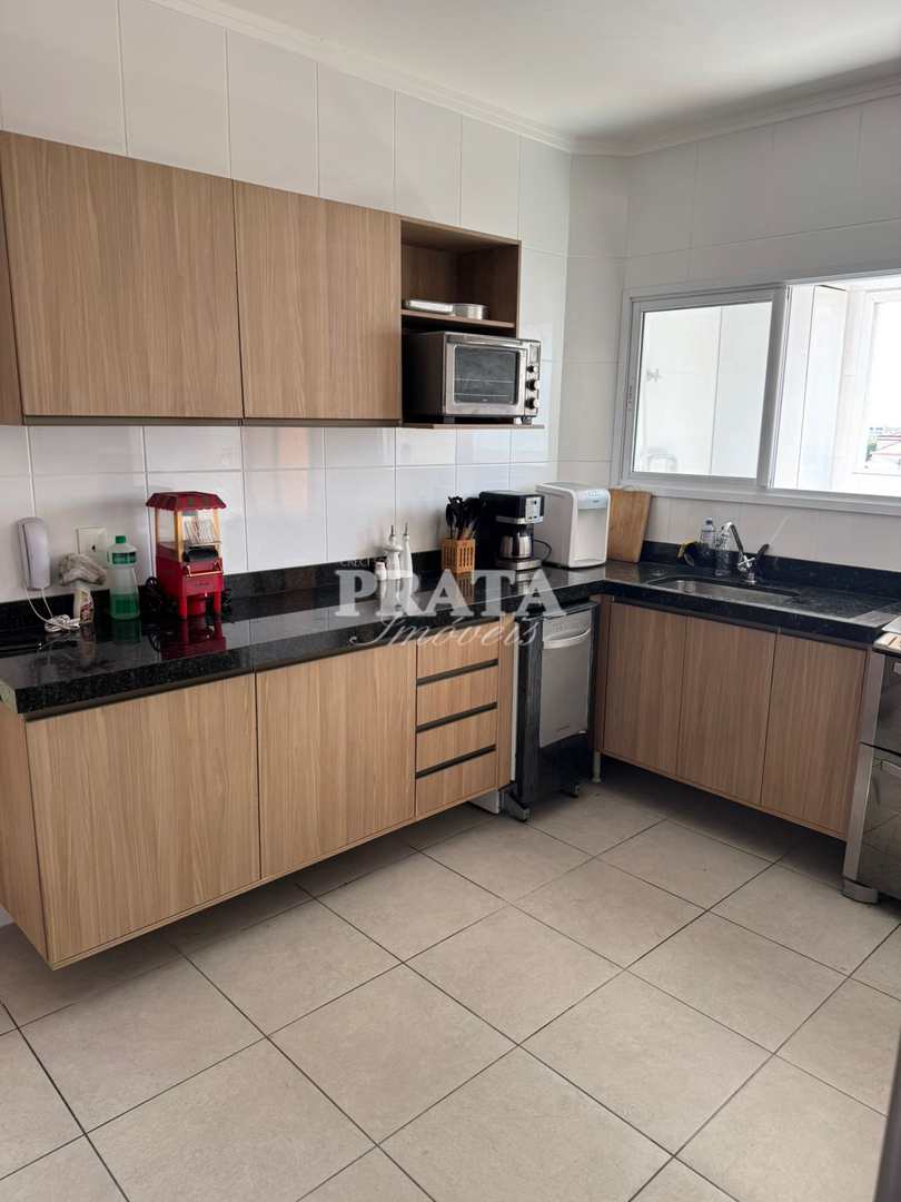 Apartamento para alugar com 3 quartos, 143m² - Foto 15