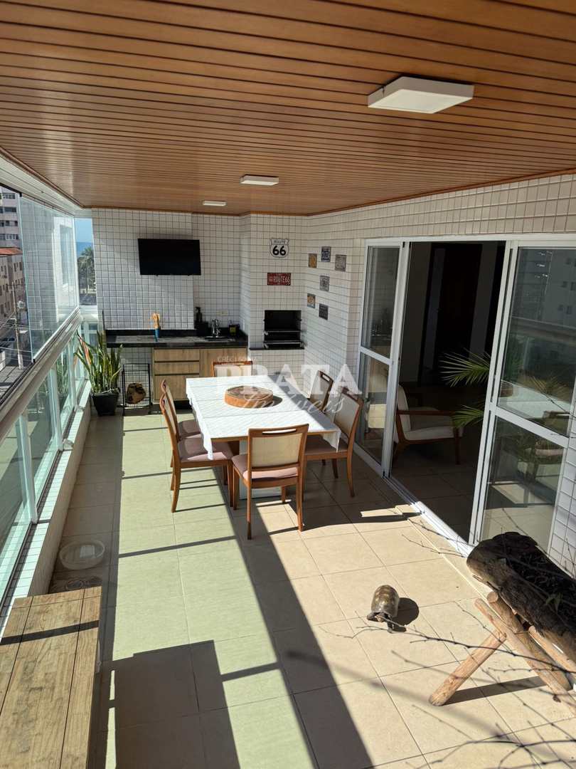 Apartamento para alugar com 3 quartos, 143m² - Foto 3