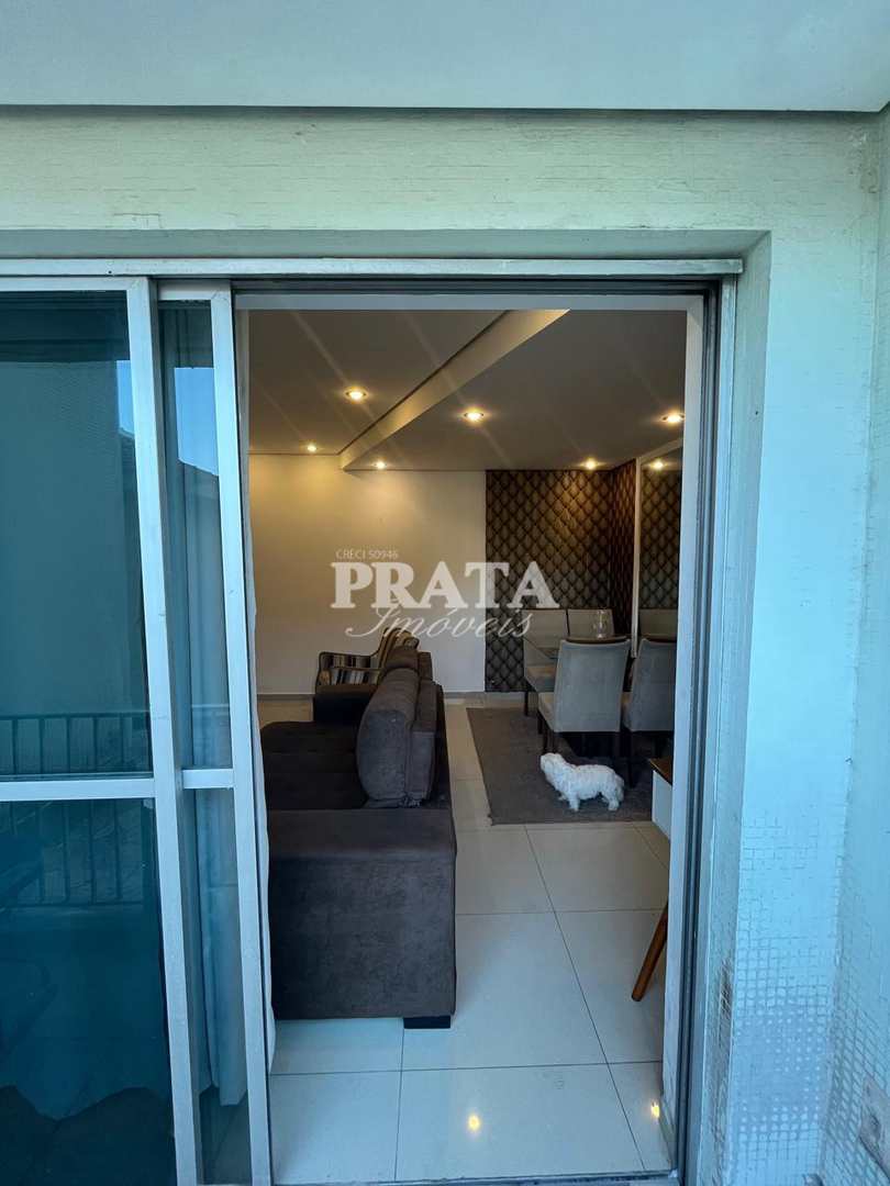 Apartamento à venda com 2 quartos, 70m² - Foto 2