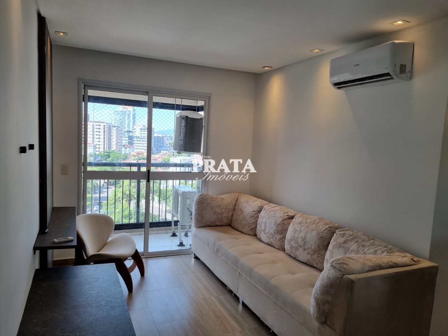 Apartamento à venda com 2 quartos, 62m² - Foto 3
