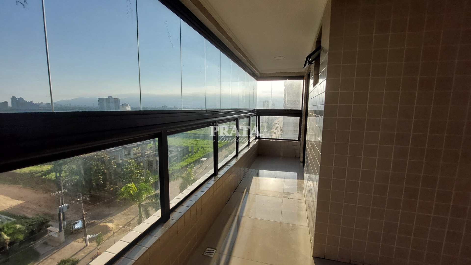 MIRIM PRAIA GRANDE 2 SUÍTES 1 VAGA GARAGEM PRÓXIMO À PRAIA