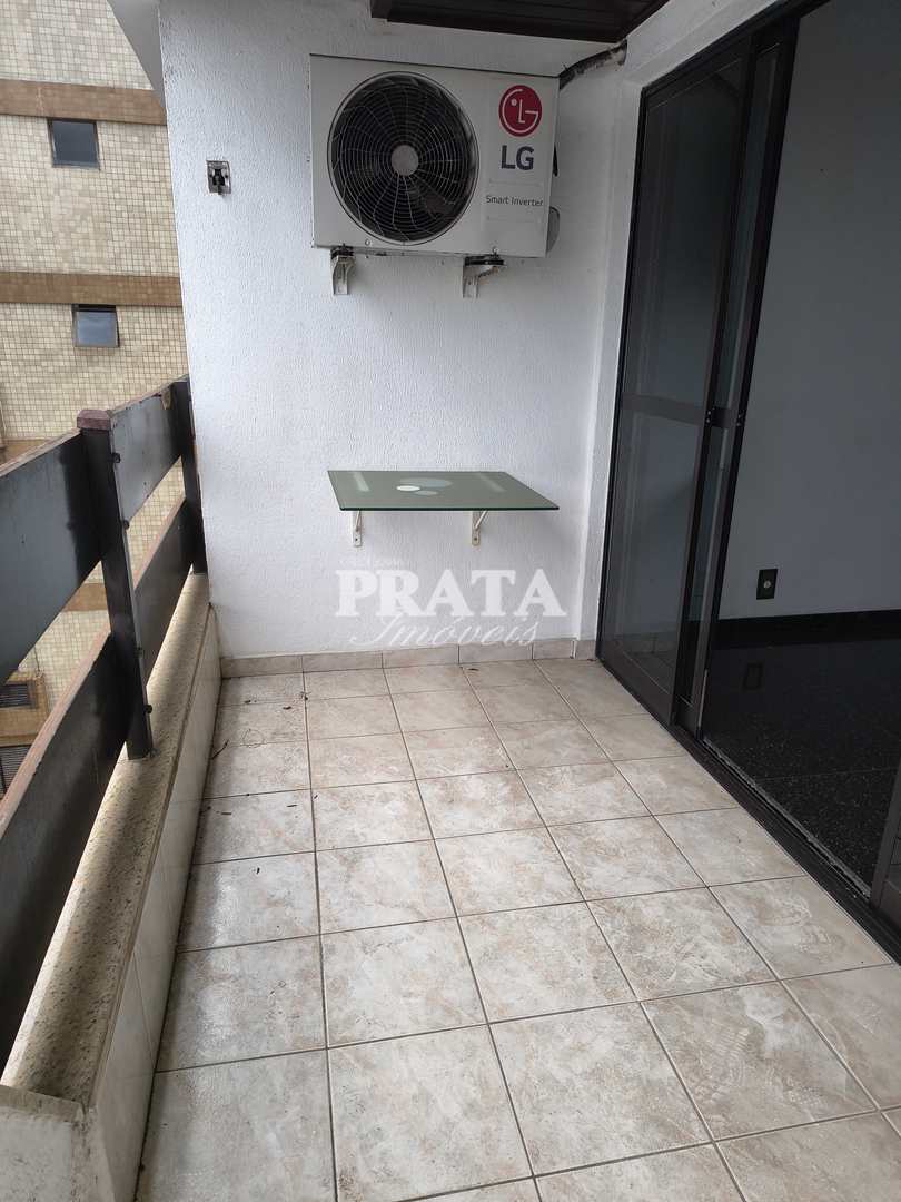 BOQUEIRÃO SANTOS 1 DORMITÓRIO 1 VAGA GARAGEM PRÓXIMO À PRAIA
