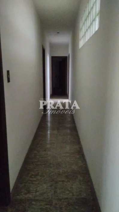 Casa para alugar com 4 quartos, 215m² - Foto 14