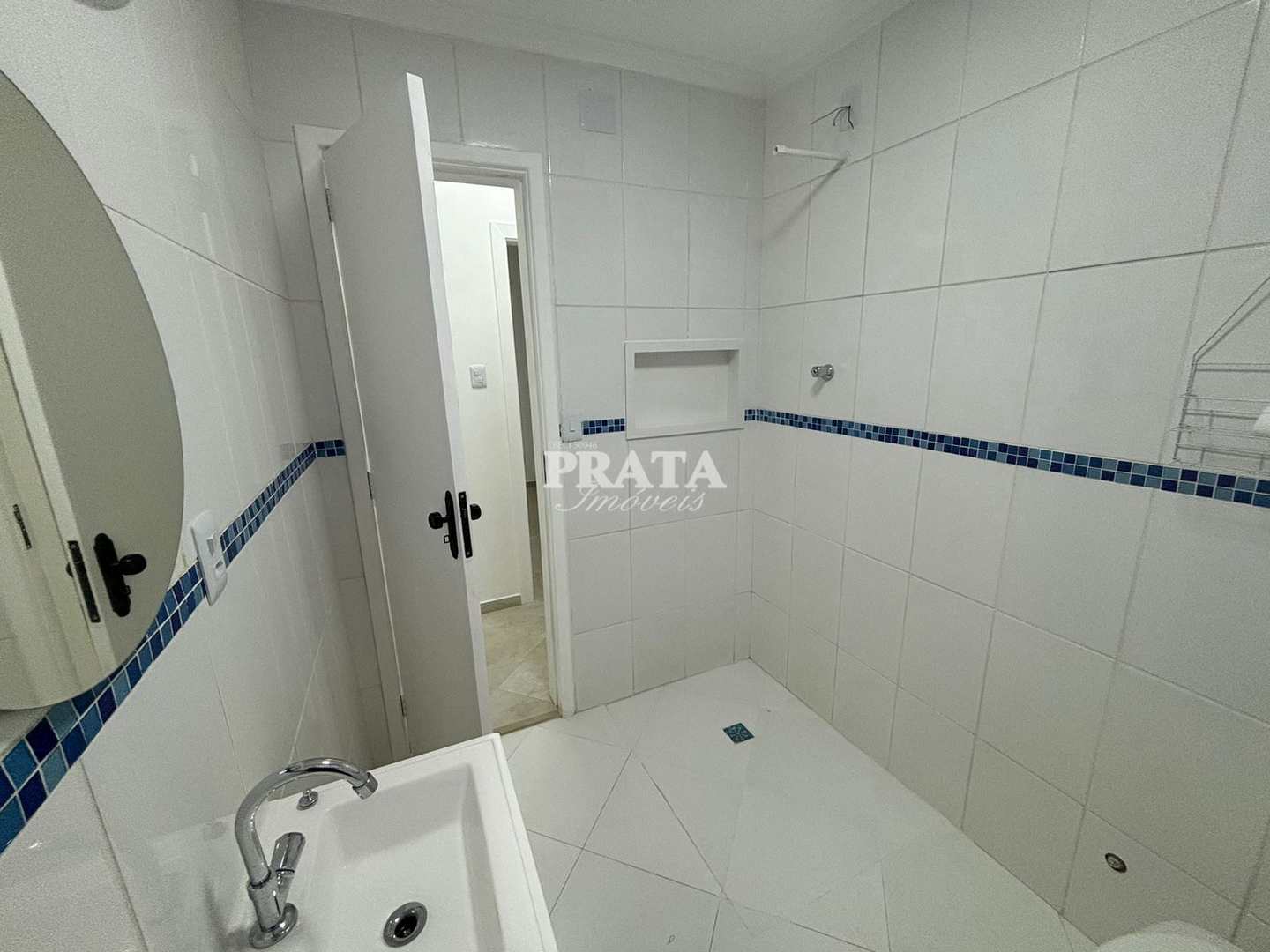 Apartamento para alugar com 2 quartos, 70m² - Foto 13