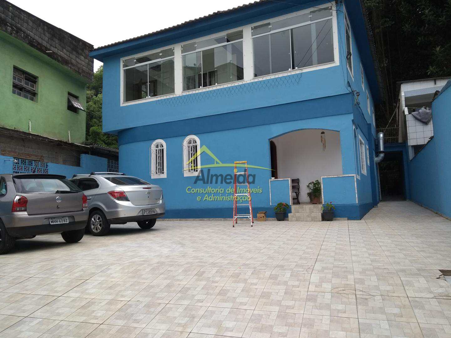 Sobrado para alugar com 6 quartos, 300m² - Foto 1