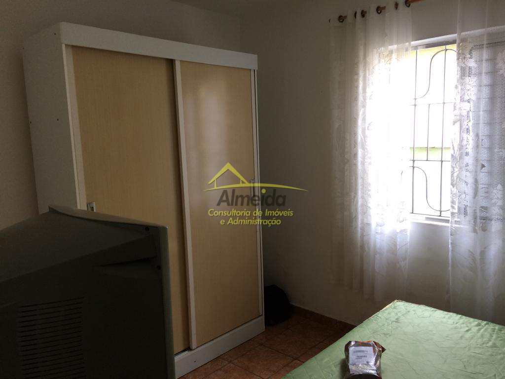 Casa à venda com 3 quartos, 240m² - Foto 2