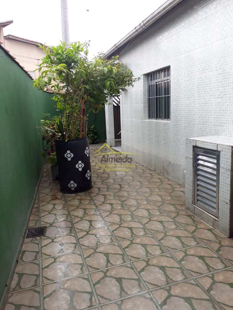 Casa à venda com 2 quartos, 80m² - Foto 12