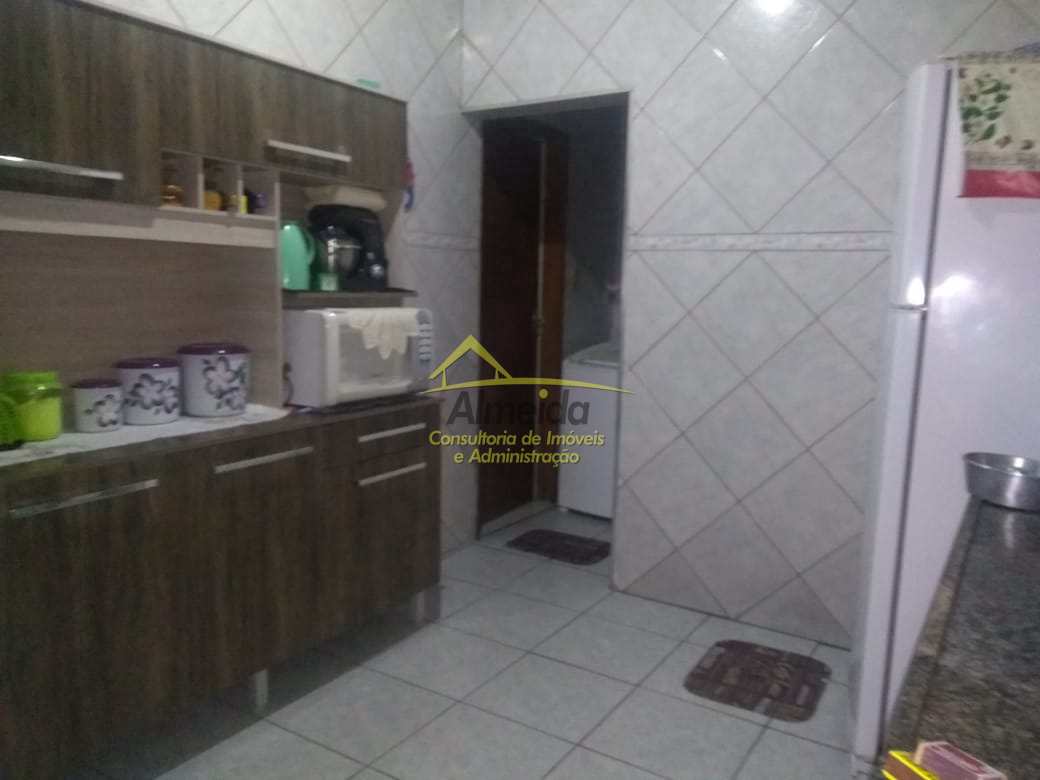 Casa à venda com 2 quartos, 80m² - Foto 6