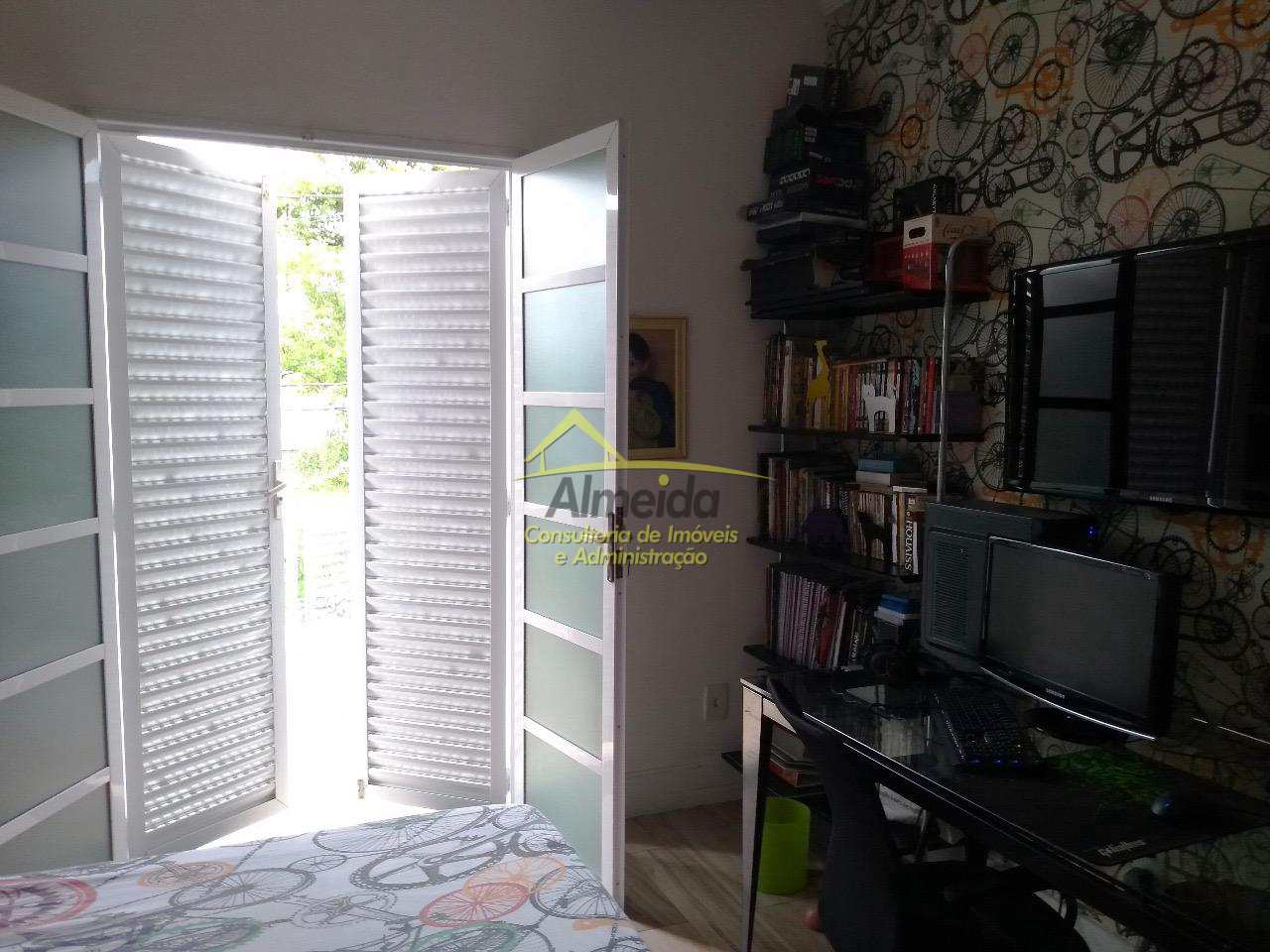 Sobrado à venda com 3 quartos, 150m² - Foto 4