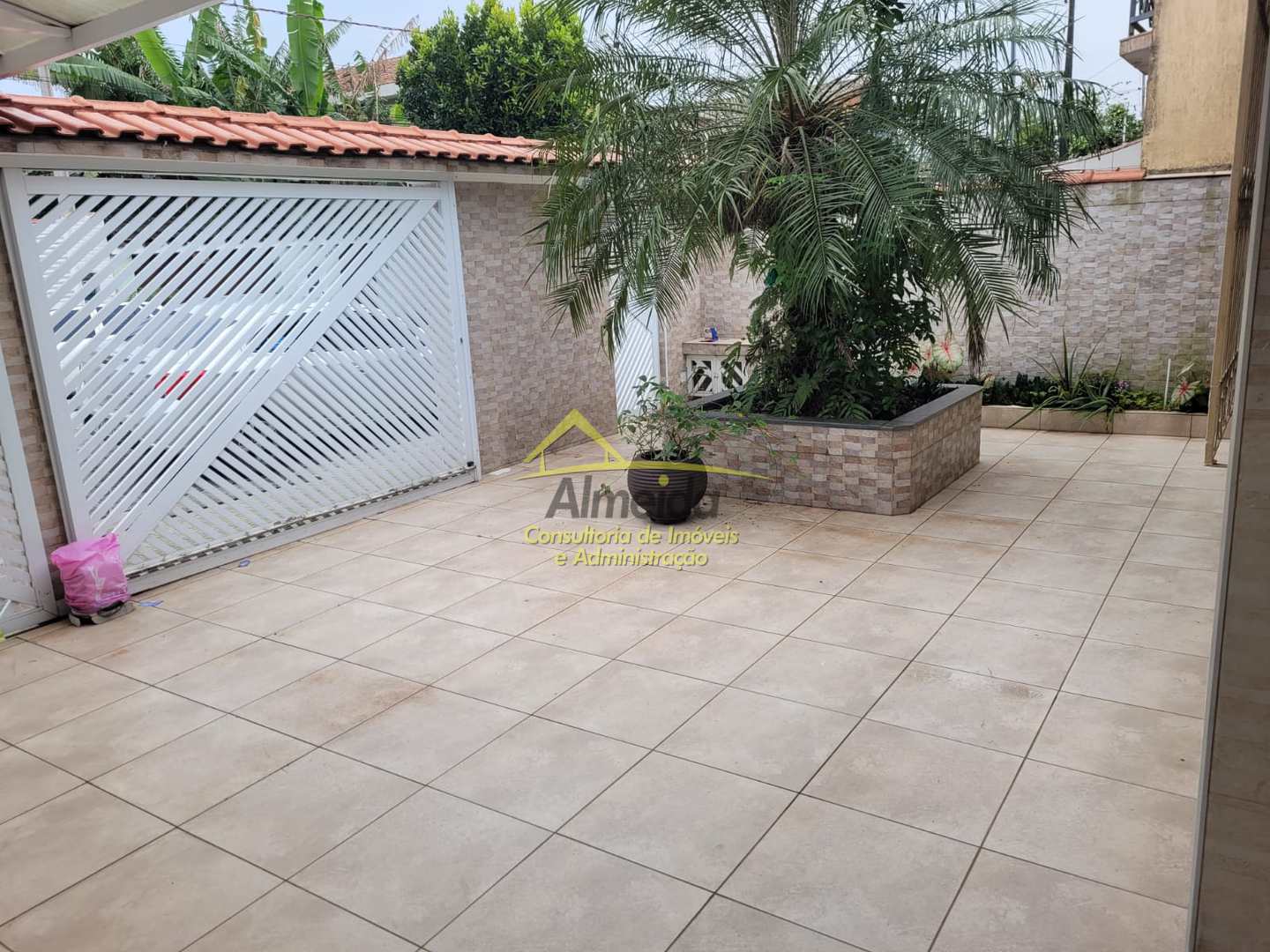 Casa à venda com 3 quartos, 285m² - Foto 4