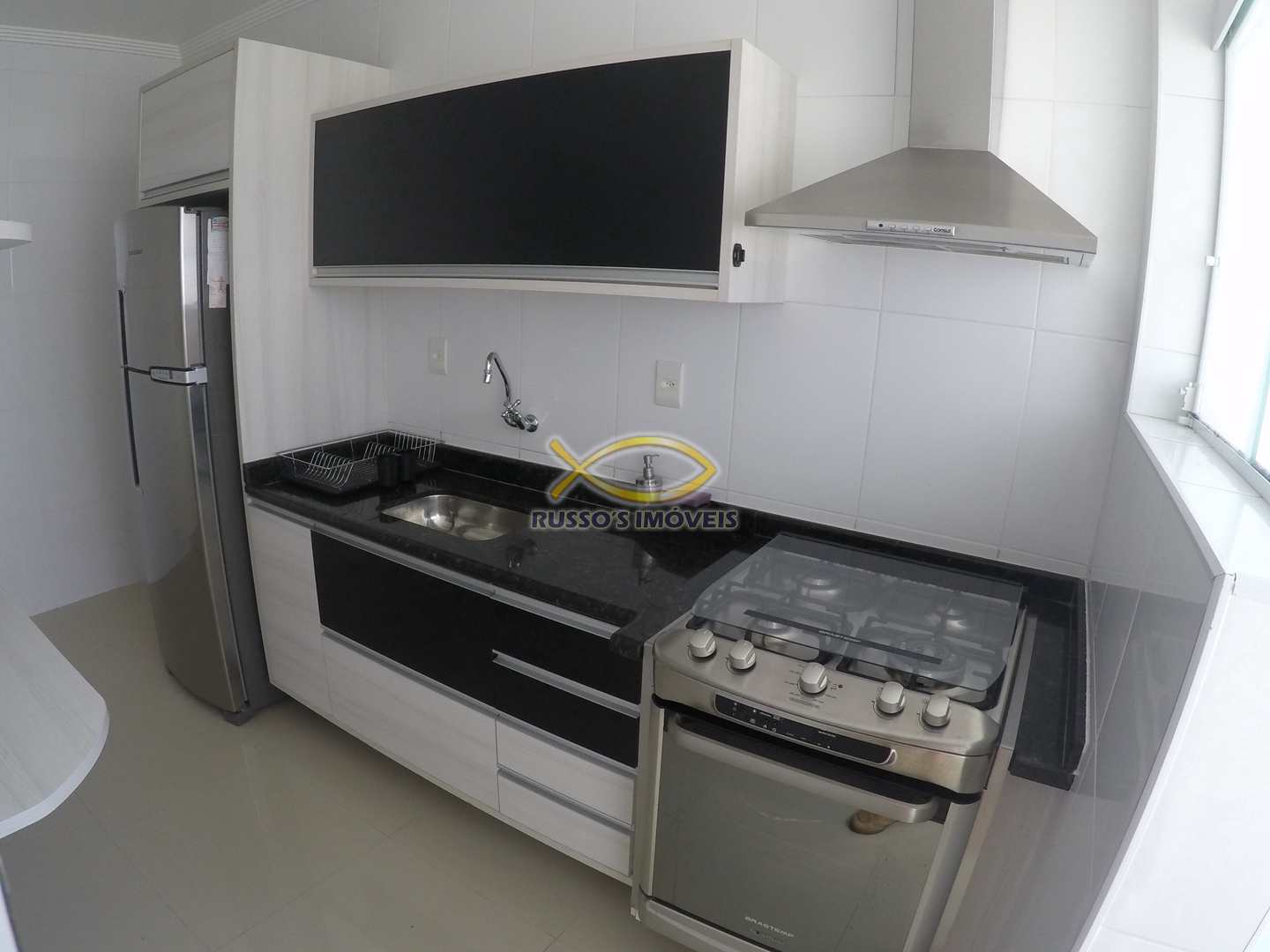 Apartamento à venda com 2 quartos, 76m² - Foto 11