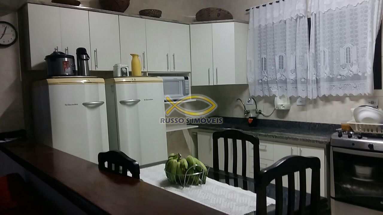 Sobrado à venda com 5 quartos, 180m² - Foto 2