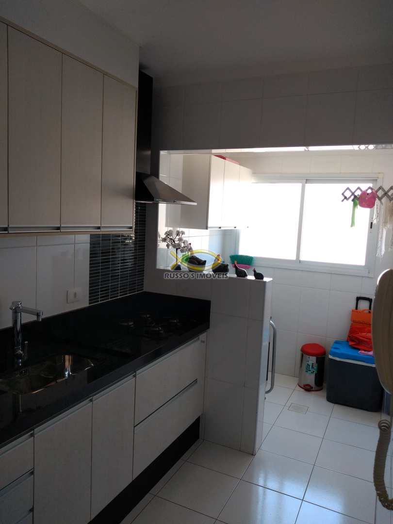 Apartamento à venda com 2 quartos, 78m² - Foto 3