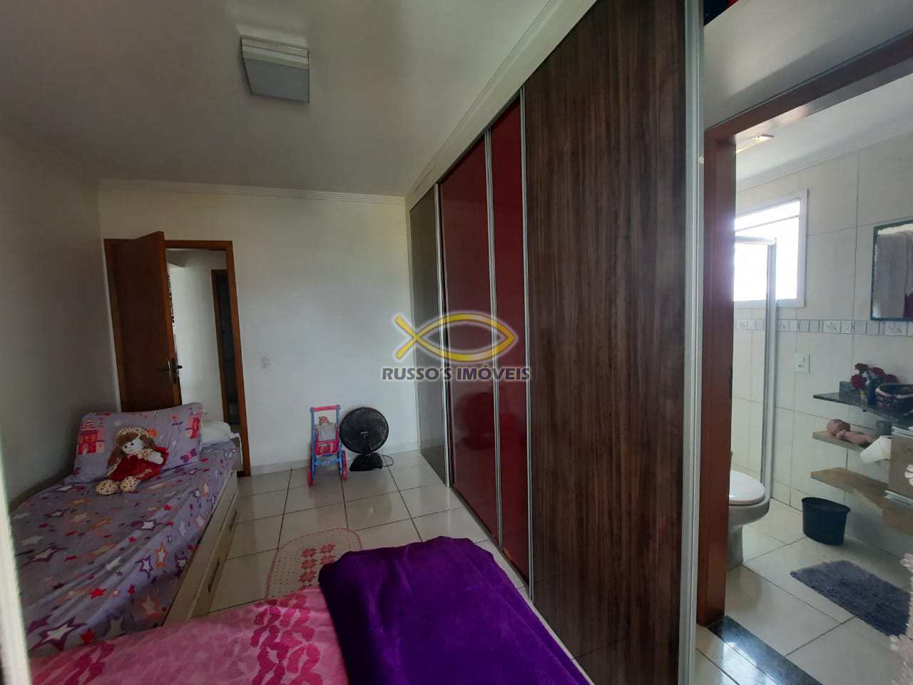 Apartamento à venda com 2 quartos, 105m² - Foto 2