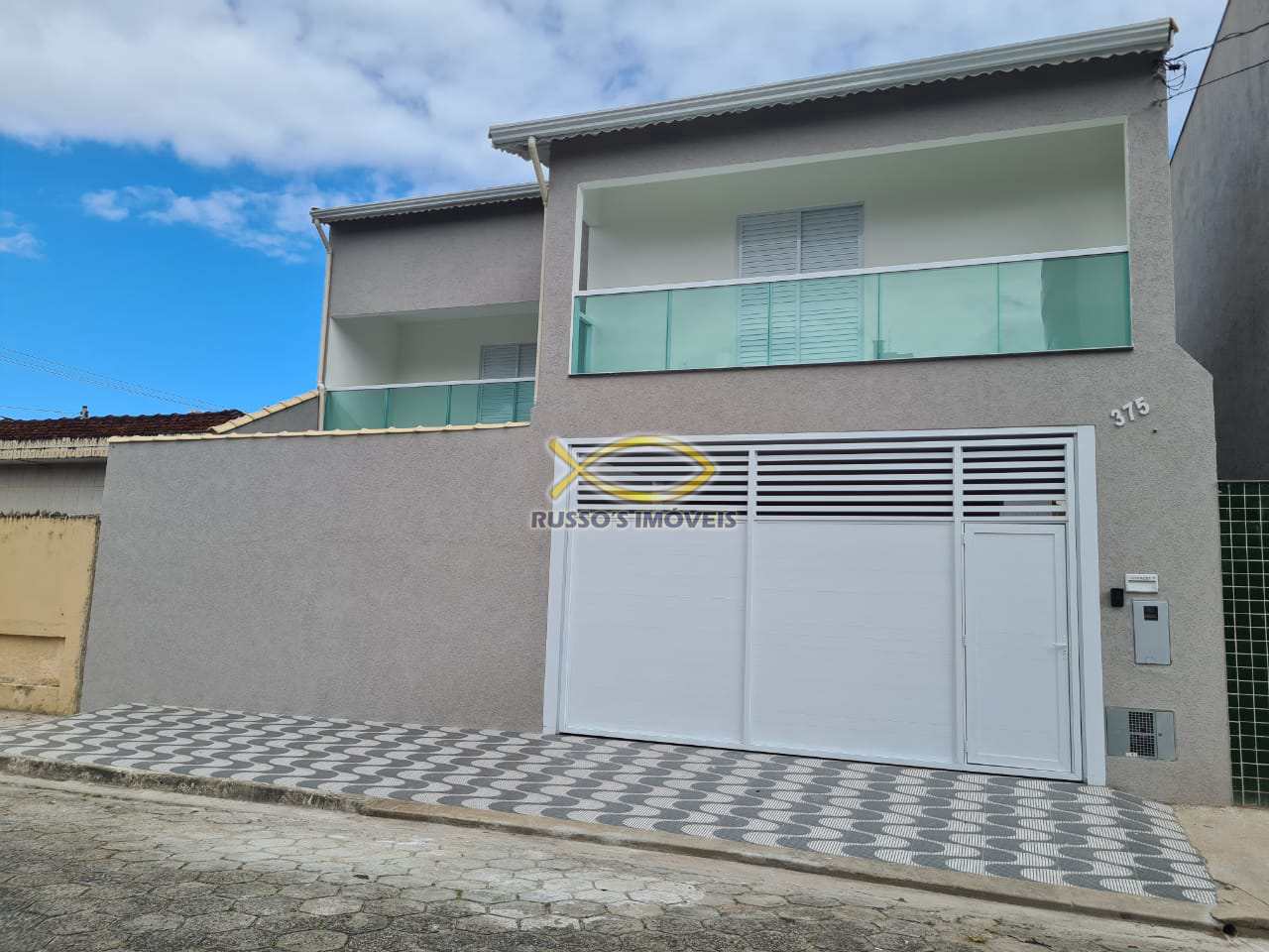 Sobrado à venda com 3 quartos, 200m² - Foto 2