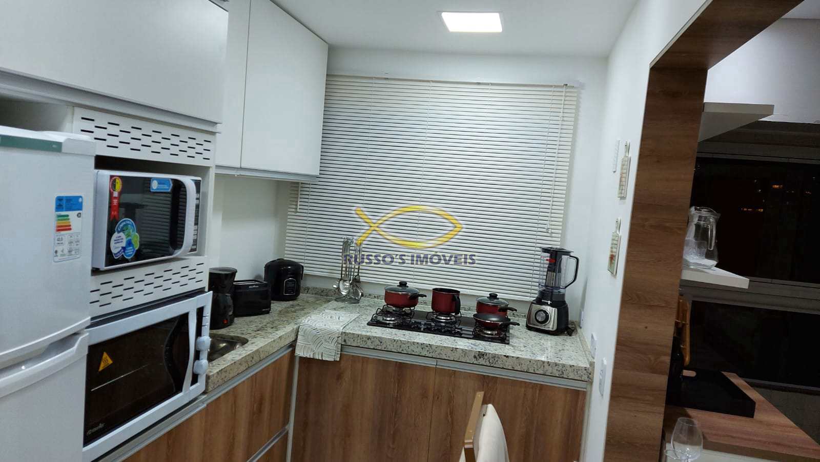 Apartamento à venda com 2 quartos, 64m² - Foto 12