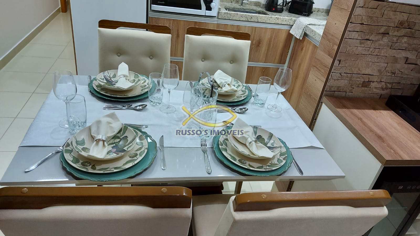 Apartamento à venda com 2 quartos, 64m² - Foto 4