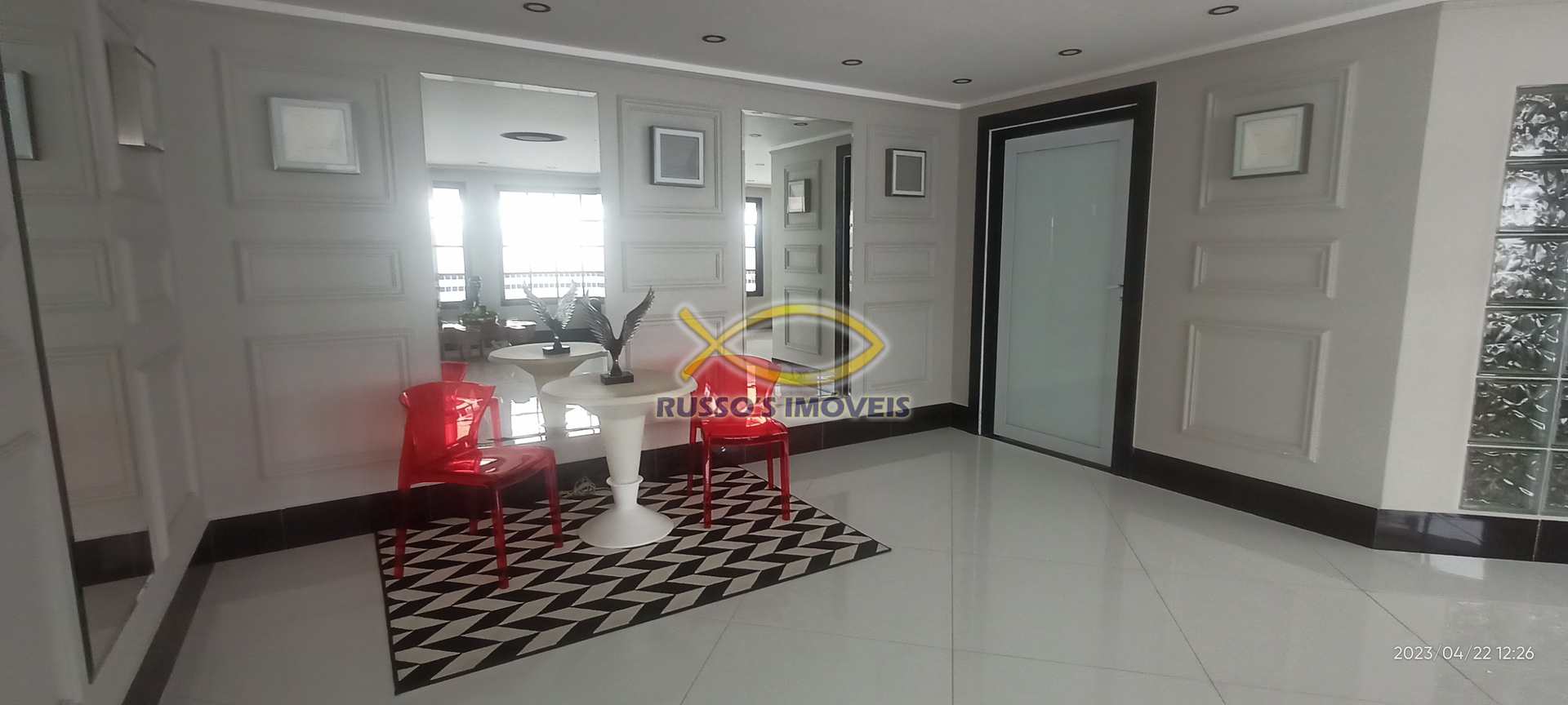 Apartamento à venda com 3 quartos, 139m² - Foto 3