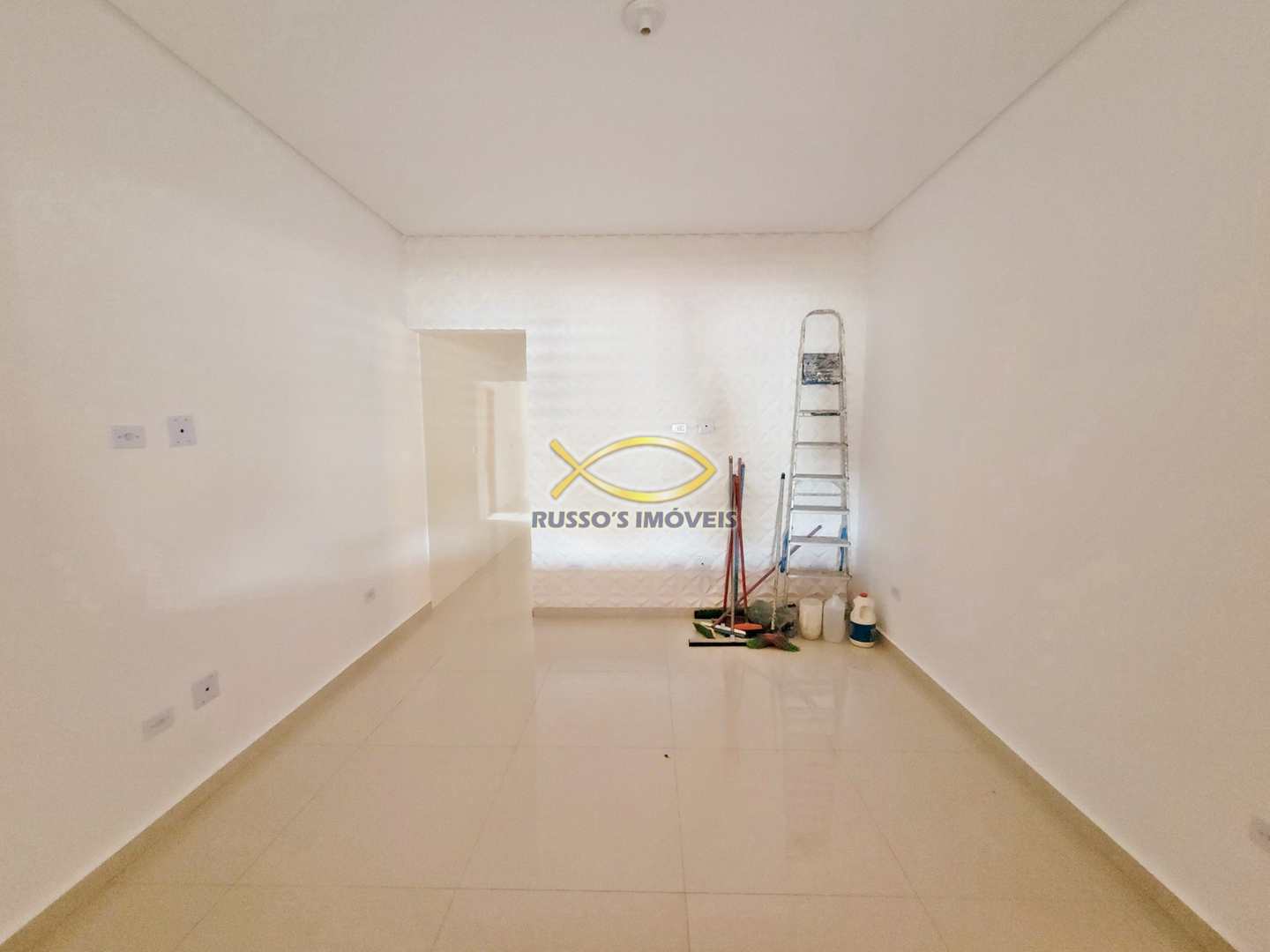 Casa à venda com 2 quartos, 80m² - Foto 3