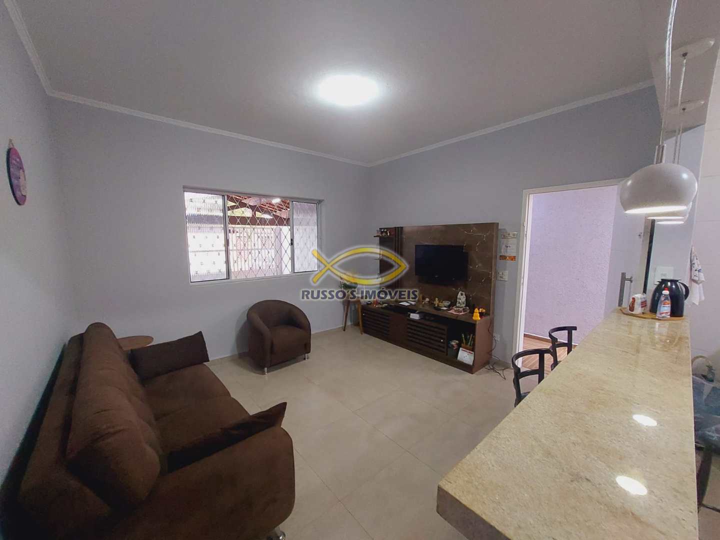 Casa à venda com 2 quartos, 72m² - Foto 1