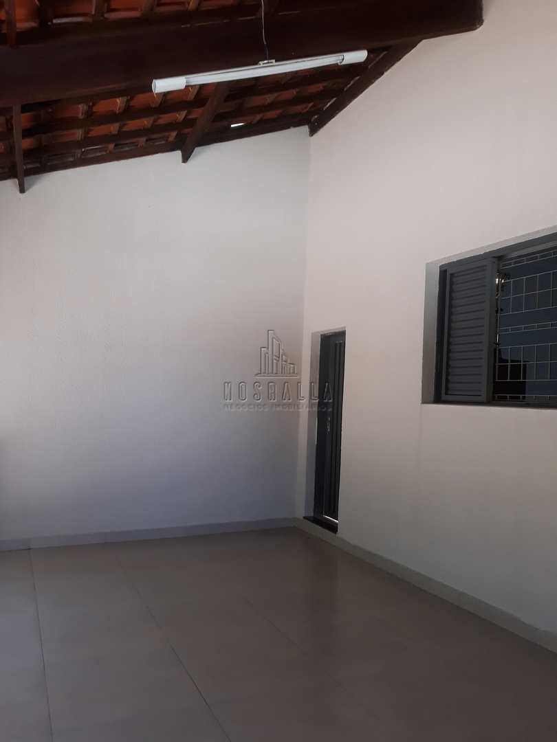 Casa à venda com 3 quartos, 340m² - Foto 2