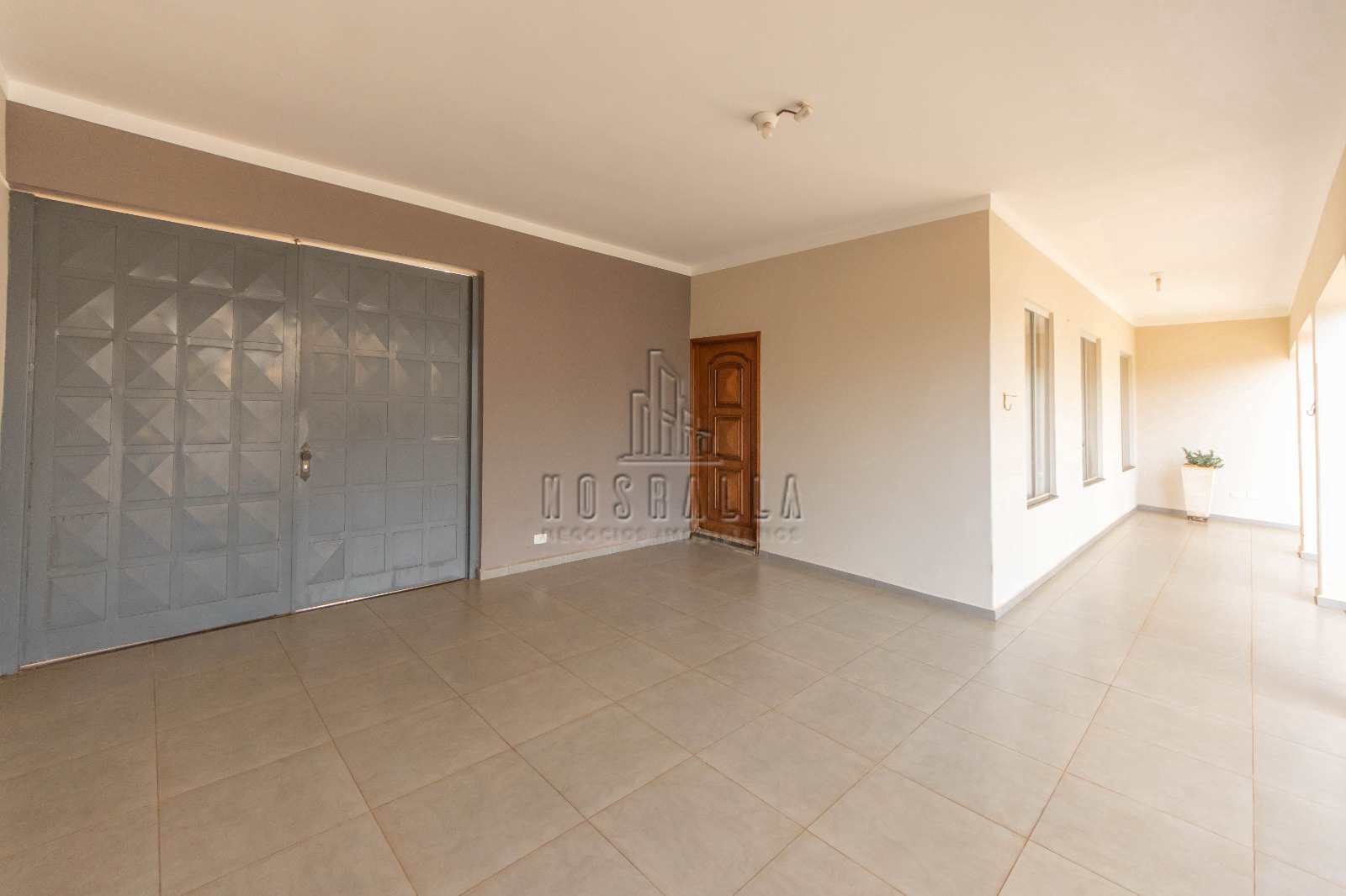 Casa à venda com 3 quartos, 255m² - Foto 3