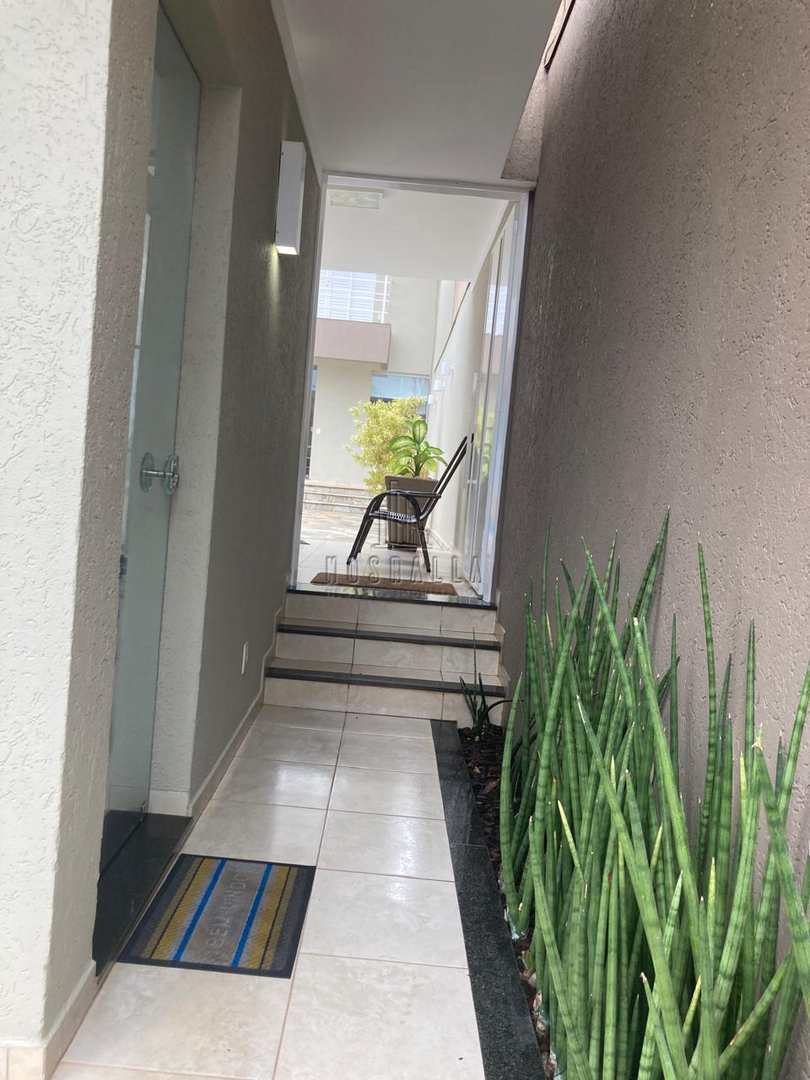 Sobrado à venda com 4 quartos, 348m² - Foto 2