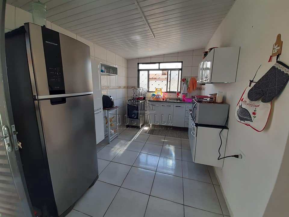 Casa à venda com 3 quartos, 89m² - Foto 4