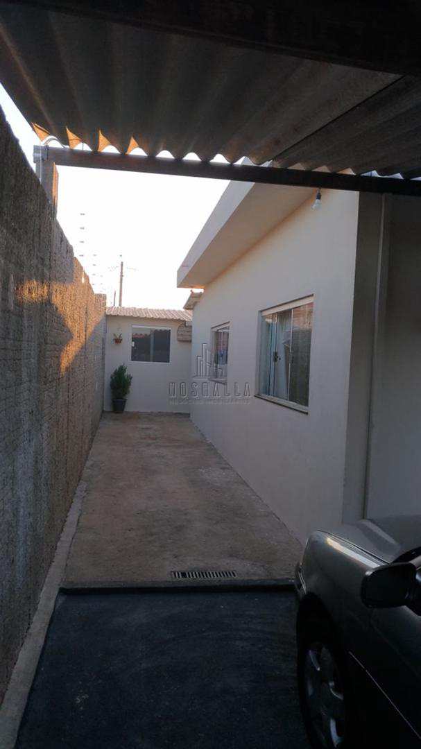 Casa à venda com 3 quartos, 133m² - Foto 2