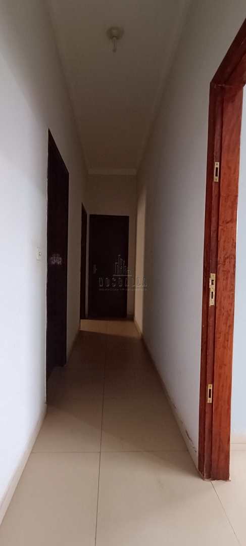 Casa para alugar com 3 quartos, 234m² - Foto 11