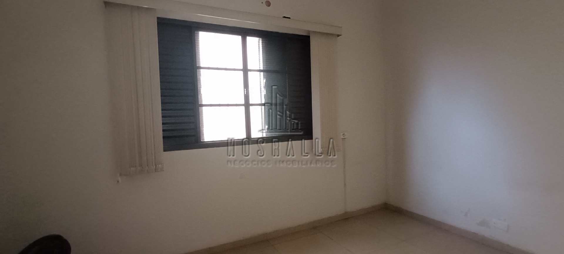 Casa para alugar com 3 quartos, 234m² - Foto 14