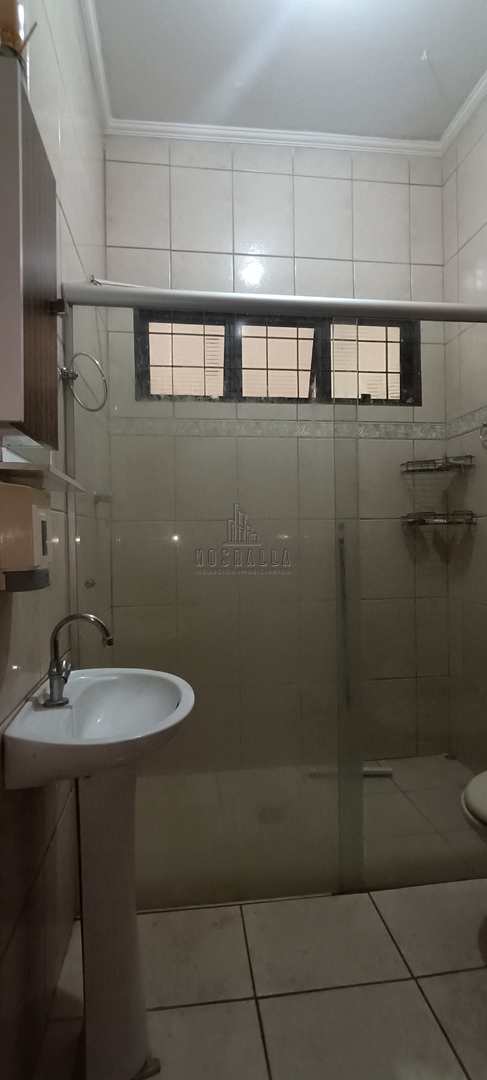 Casa para alugar com 3 quartos, 234m² - Foto 13