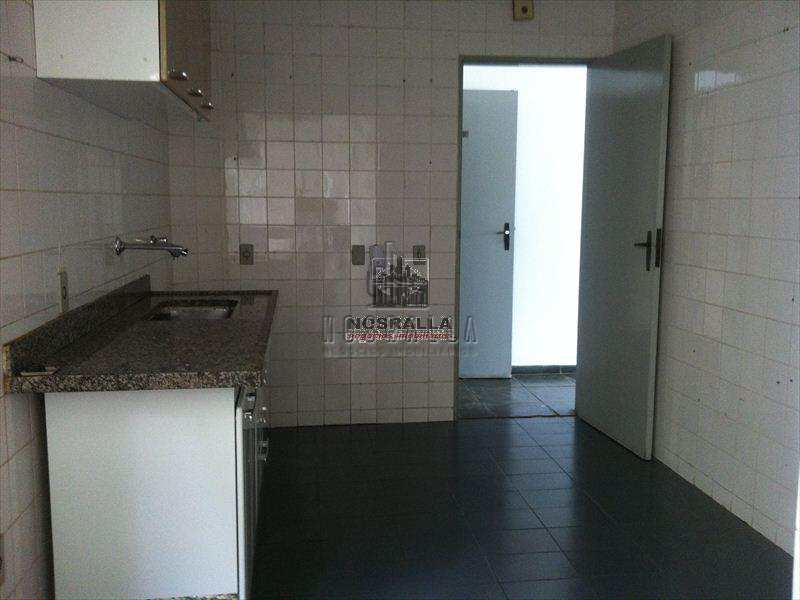 Apartamento para alugar com 3 quartos, 90m² - Foto 13