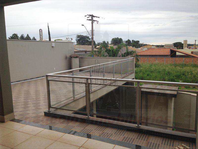 Casa à venda com 3 quartos, 230m² - Foto 4