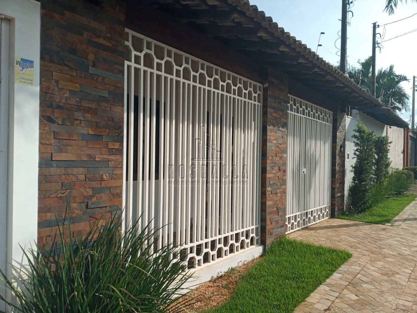 Casa à venda com 3 quartos, 230m² - Foto 1