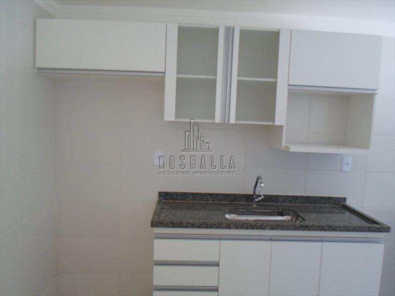 Apartamento à venda com 2 quartos, 75m² - Foto 4