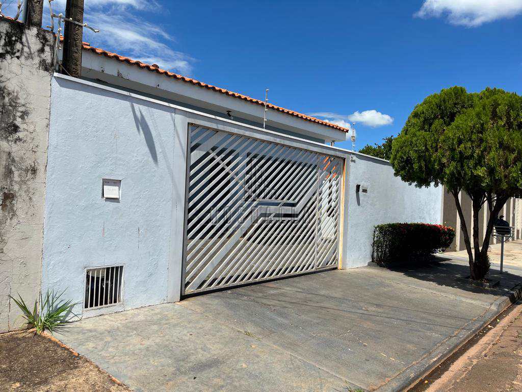 Casa à venda com 3 quartos, 360m² - Foto 2