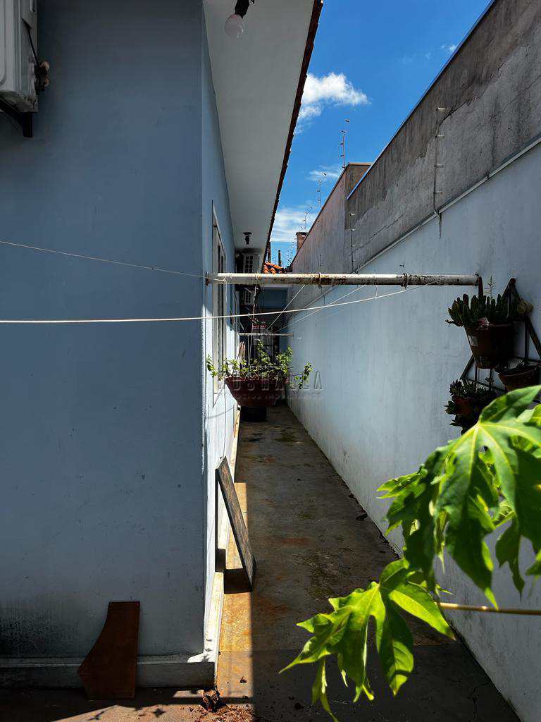 Casa à venda com 3 quartos, 360m² - Foto 9