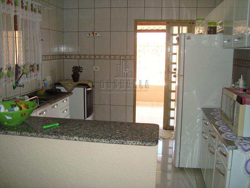 Casa à venda com 2 quartos, 100m² - Foto 7