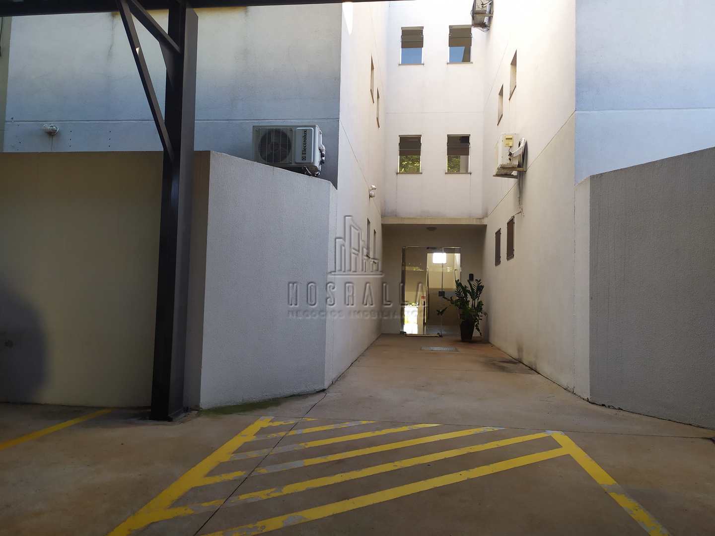 Apartamento à venda com 3 quartos, 88m² - Foto 2