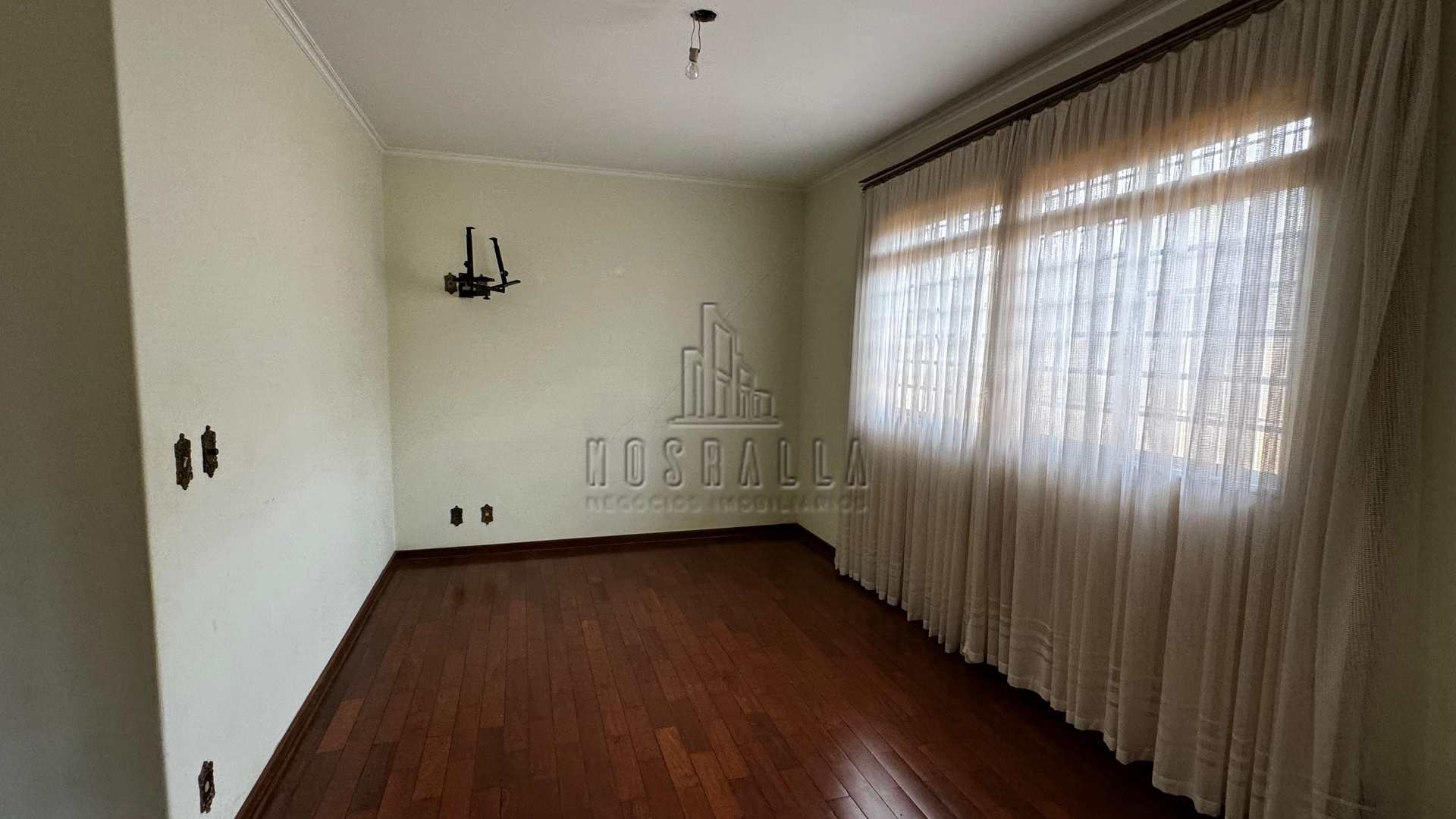 Casa à venda com 3 quartos, 245m² - Foto 7