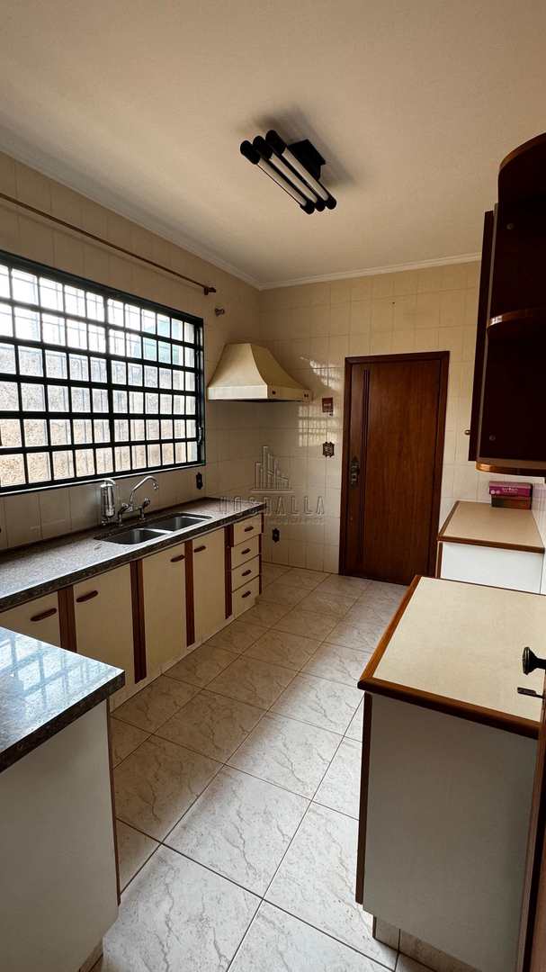 Casa à venda com 3 quartos, 245m² - Foto 21