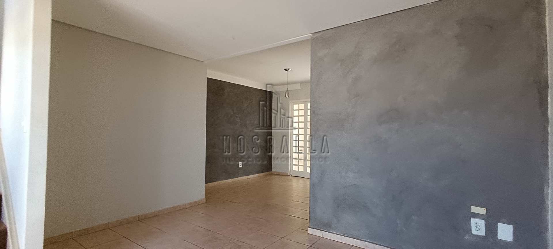 Casa à venda com 2 quartos, 110m² - Foto 2