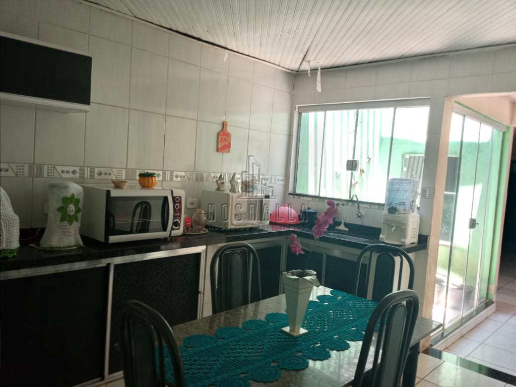 Casa à venda com 3 quartos, 250m² - Foto 7