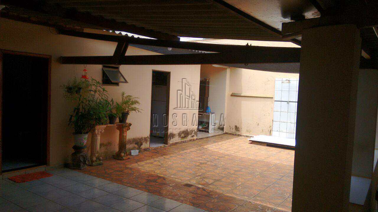 Casa à venda com 3 quartos, 210m² - Foto 18