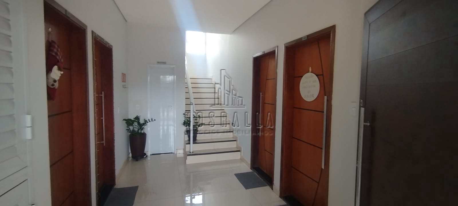 Apartamento à venda com 2 quartos, 60m² - Foto 1